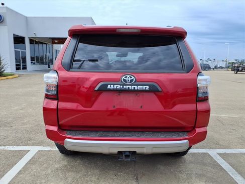 Used 2022 Toyota 4Runner TRD Off-Road Premium image 3