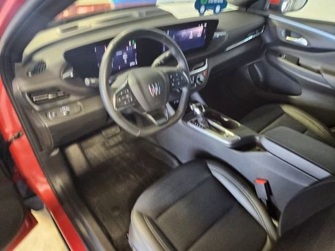 Used 2024 Buick Envista Preferred w/ Convenience I Package image 12