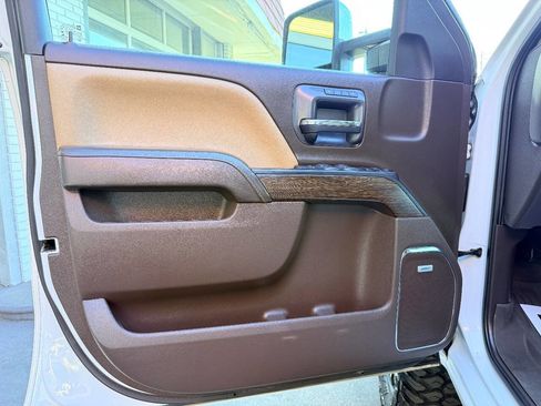 Used 2019 GMC Sierra 2500 Denali w/ Duramax Plus Package image 16