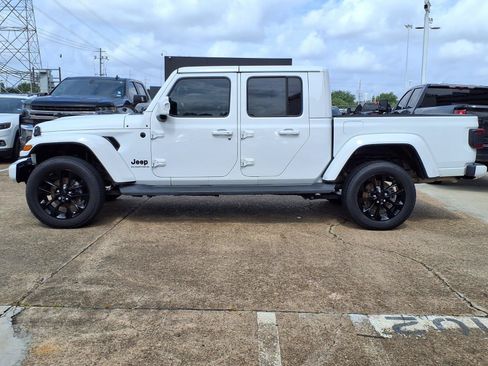 Used 2023 Jeep Gladiator Overland AWD/4WD image 25