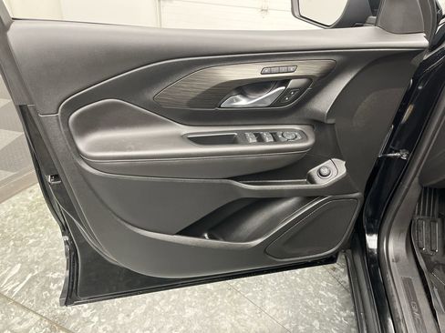 Certified 2022 GMC Terrain SLT w/ Tech Package image 8