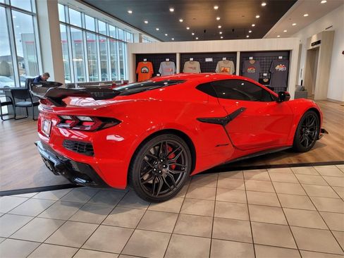Used 2024 Chevrolet Corvette Z06 image 14