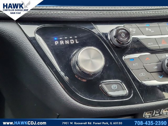 Used 2024 Chrysler Pacifica Limited FWD image 24
