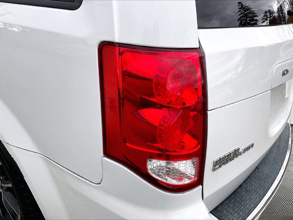 Used 2019 Dodge Grand Caravan GT FWD image 29