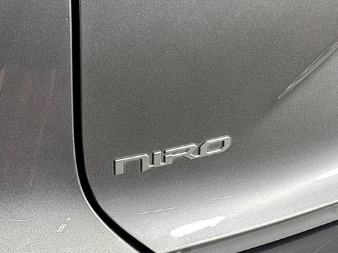 Used 2023 Kia Niro Wind w/ Wind Preserve Package FWD image 24
