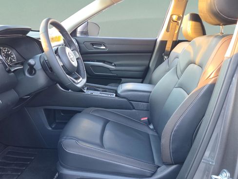 Certified 2024 Nissan Pathfinder SL w/ Cargo Package image 10