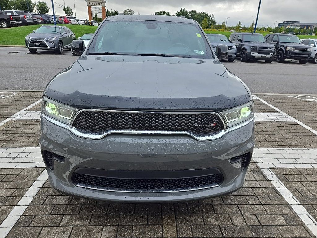 Used 2024 Dodge Durango SXT w/ Trailer Tow Group IV AWD/4WD image 2