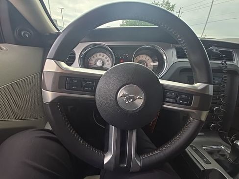 Used 2011 Ford Mustang GT Premium image 23