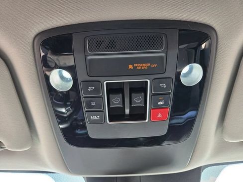 Used 2024 Kia Carnival SX Prestige FWD image 27