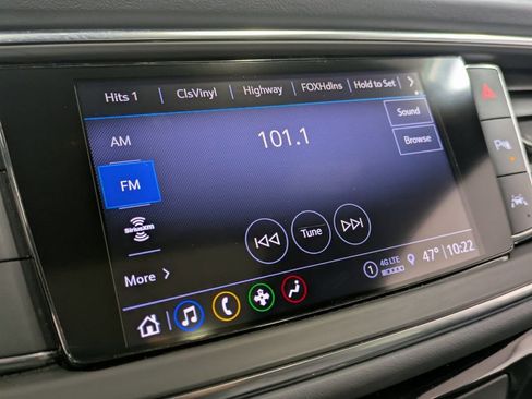 Used 2023 Buick Enclave Essence w/ Experience Buick Package image 11