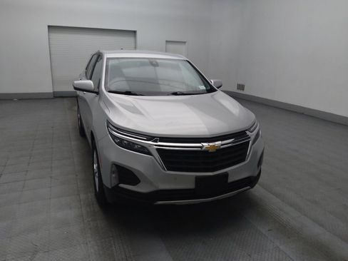 Used 2022 Chevrolet Equinox LT w/ Driver Convenience Package image 14