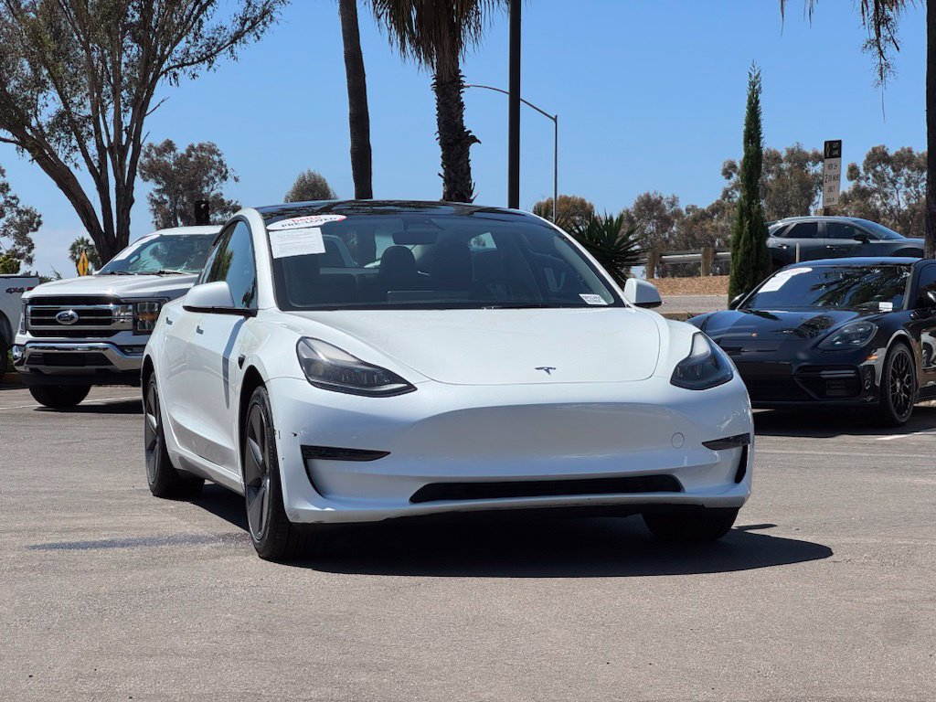 Used 2023 Tesla Model 3 Standard Range RWD image 3