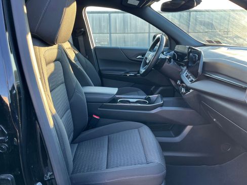 Used 2025 Chevrolet Equinox LT image 24