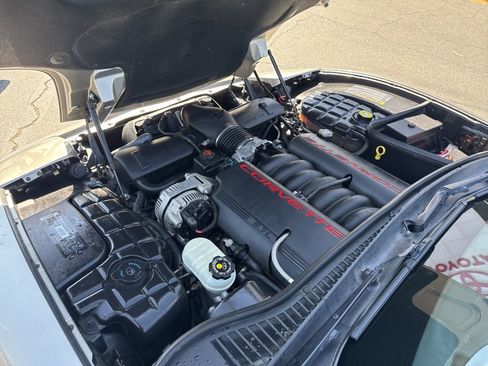 Used 2000 Chevrolet Corvette Coupe w/ Roof Pkg image 14