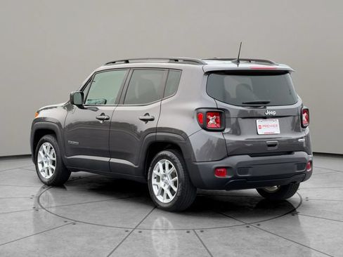 Used 2021 Jeep Renegade Latitude FWD image 4