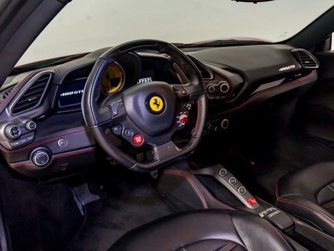 Certified 2019 Ferrari 488 GTB RWD image 18