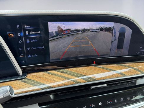 Used 2022 Cadillac Escalade Premium Luxury Platinum image 27