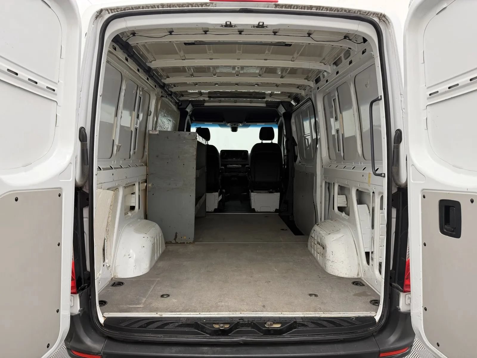 Used 2019 Mercedes-Benz Sprinter 2500 image 10