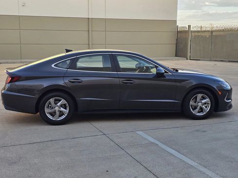 Used 2021 Hyundai Sonata SE FWD image 4