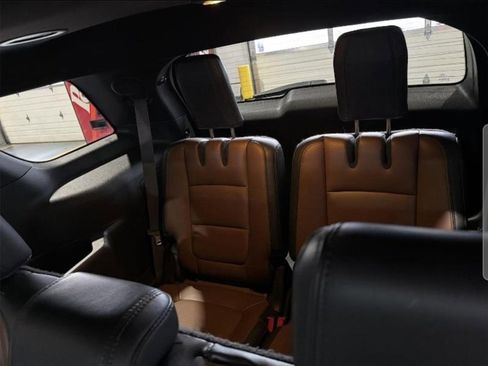 Used 2014 Ford Explorer Limited w/ Equipment Group 302A image 7