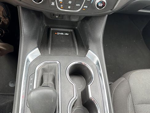 Used 2023 Chevrolet Traverse LT AWD/4WD image 16