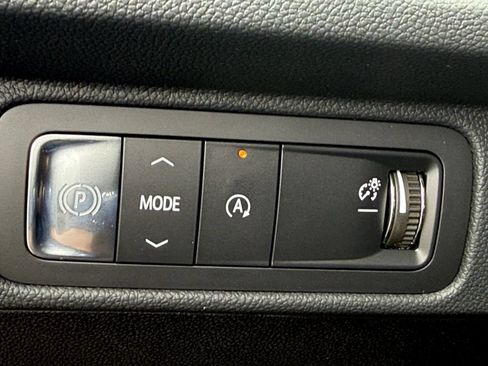 New 2026 Chevrolet Traverse LT w/ Sun and Wheel Package FWD image 21