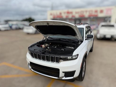 Used 2022 Jeep Grand Cherokee L Limited w/ Luxury Tech Group II AWD/4WD image 4
