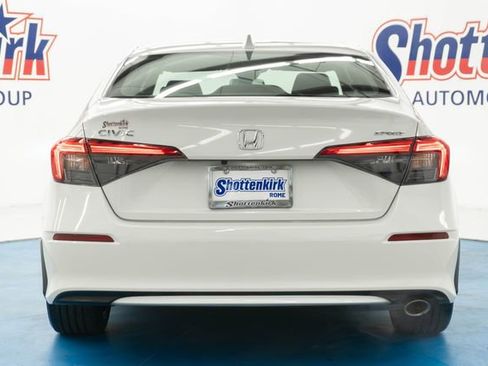 Used 2023 Honda Civic Sport image 6