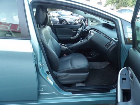 Used 2014 Toyota Prius Four FWD image 6