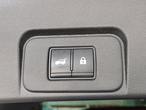 Used 2021 Nissan Rogue SL FWD image 32