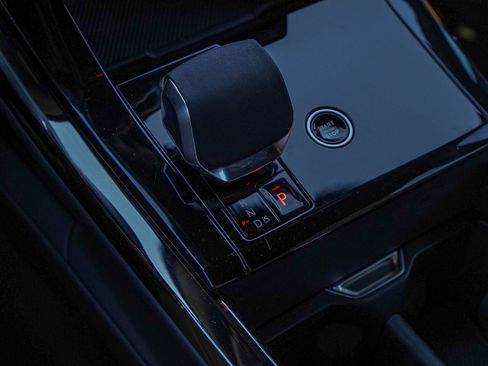 Used 2024 Land Rover Range Rover Sport Dynamic SE image 17