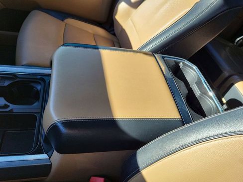 Used 2023 Ford F250 Lariat w/ Chrome Package image 22