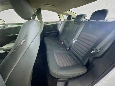 Used 2018 Ford Fusion SE w/ Fusion SE Technology Package FWD image 25