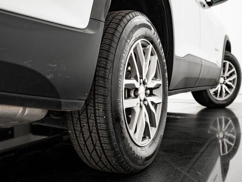 Used 2019 GMC Acadia SLE image 49