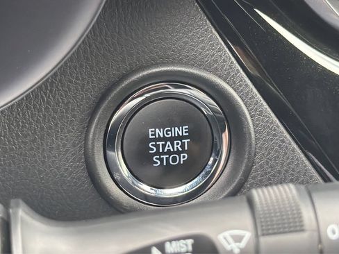 Used 2019 Toyota C-HR Limited FWD image 32