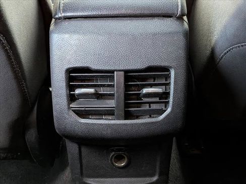 Used 2018 Ford Fusion SE image 14