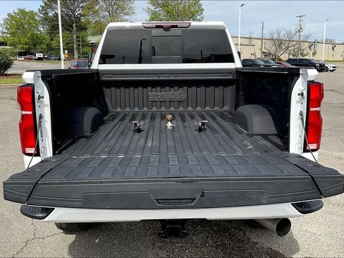 Used 2024 Chevrolet Silverado 3500 High Country w/ High Country Premium Package AWD/4WD image 17