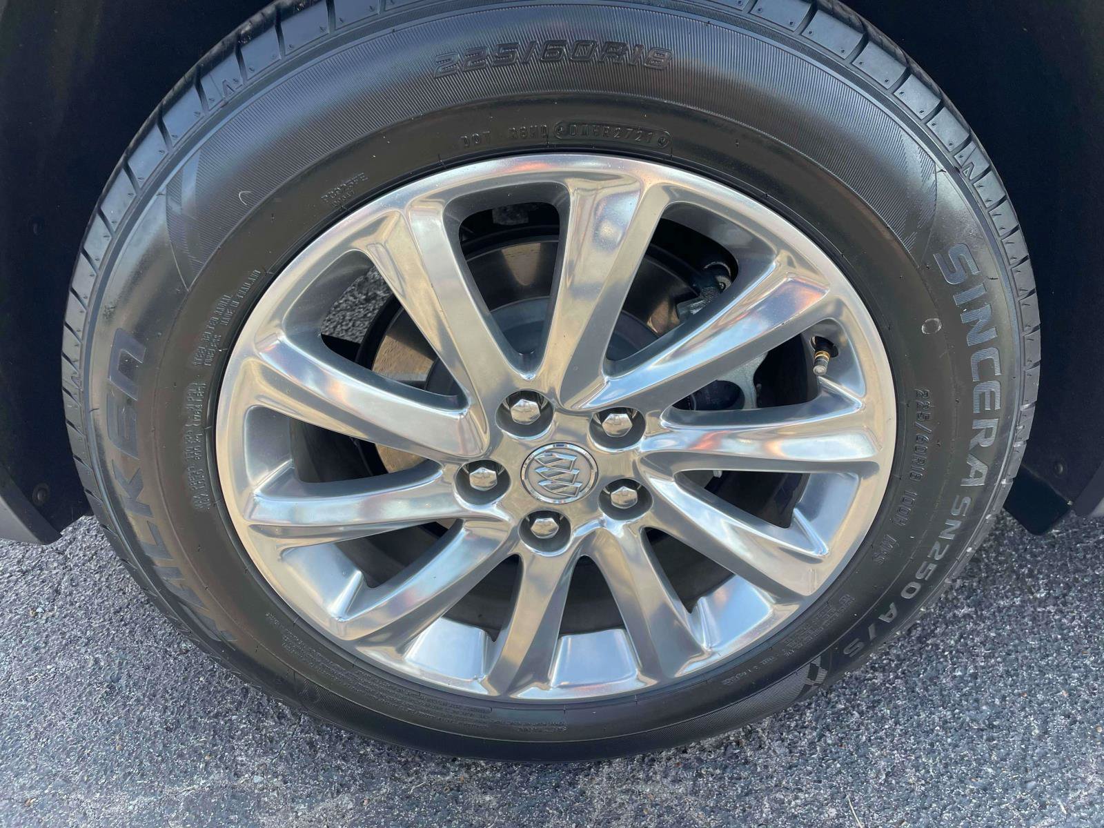 Used 2019 Buick Envision Essence FWD image 10