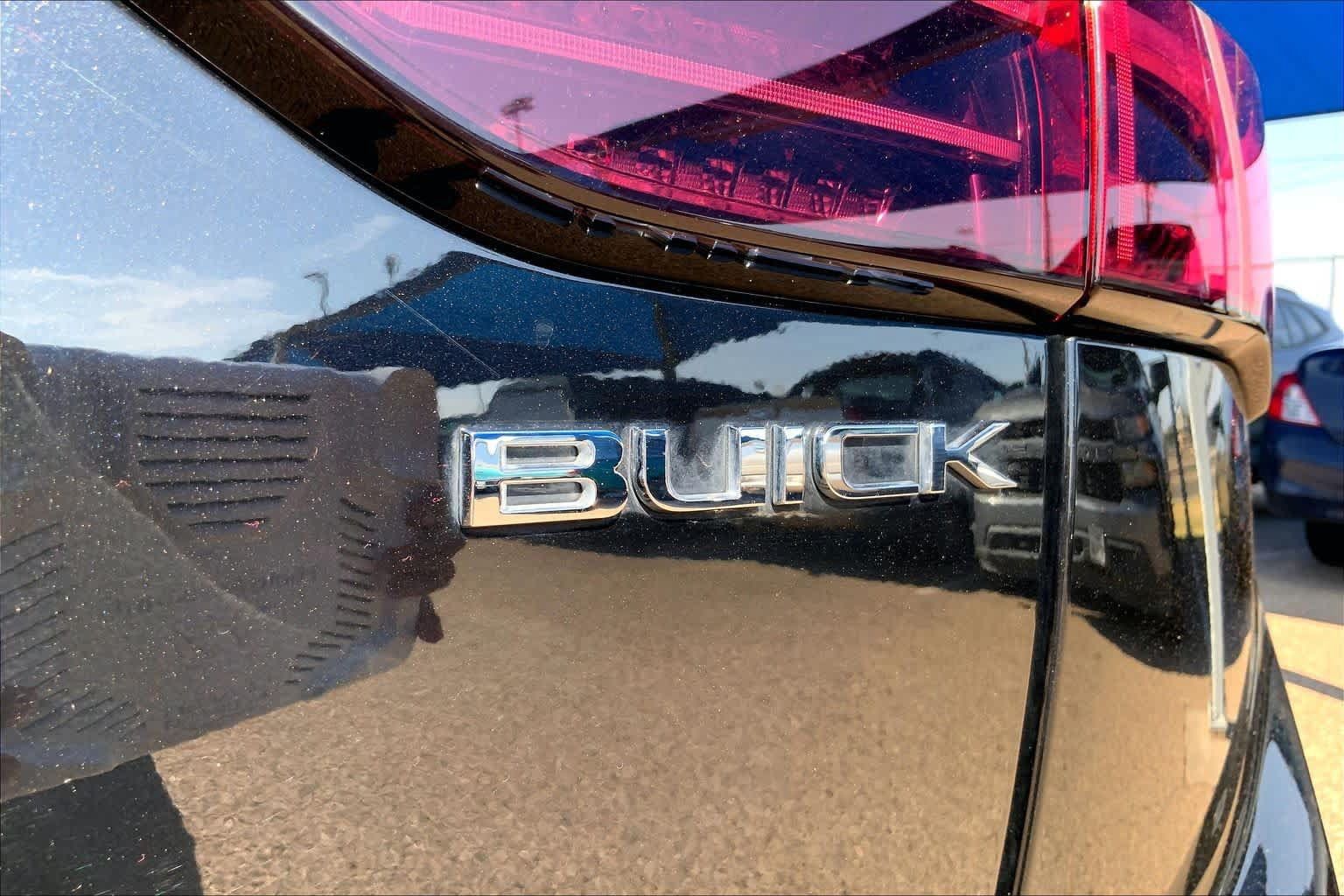 Certified 2025 Buick Envision Preferred AWD/4WD image 10