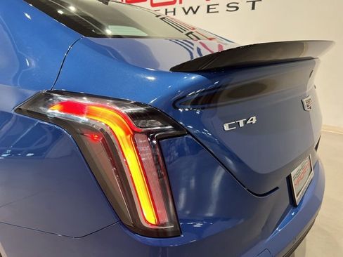 Used 2022 Cadillac CT4 V image 14