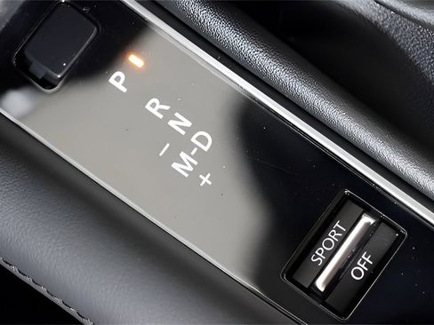 Used 2024 MAZDA MAZDA3 s image 40