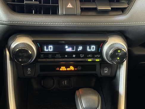 Used 2024 Toyota RAV4 XLE FWD image 26
