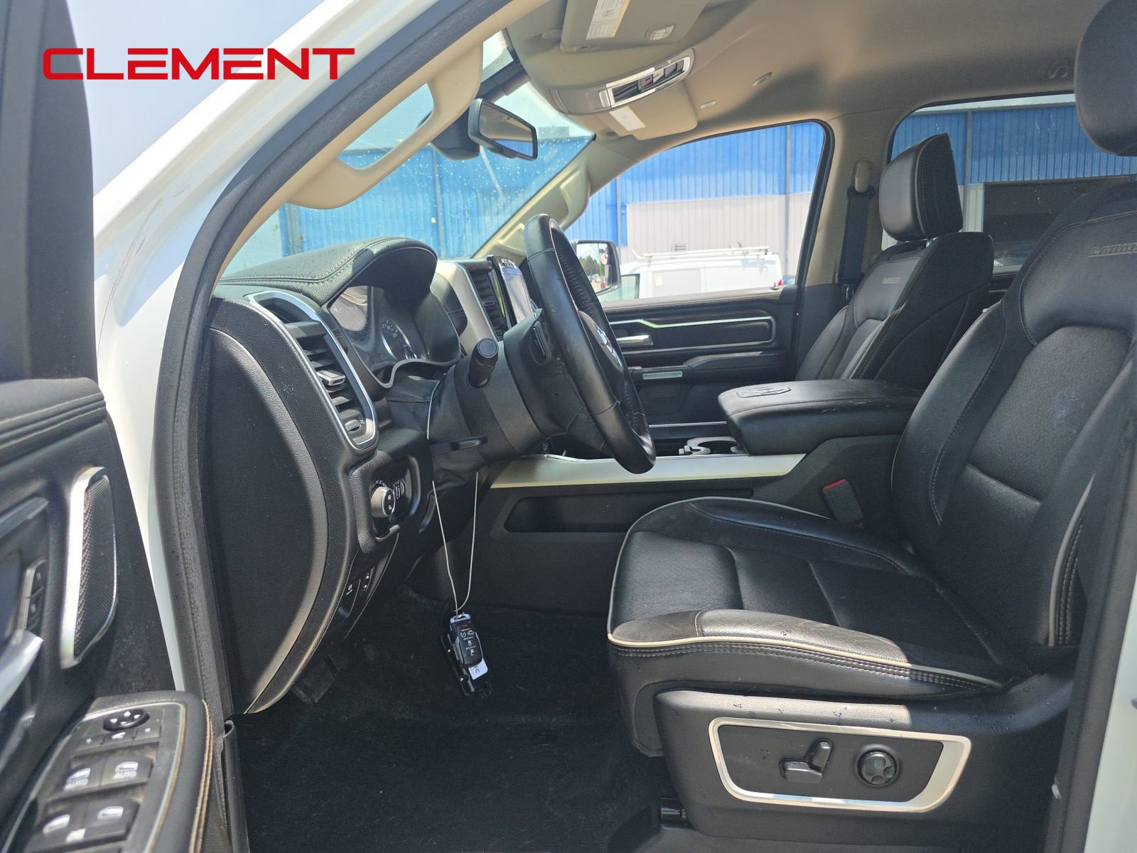 Used 2019 RAM 1500 Laramie AWD/4WD image 3