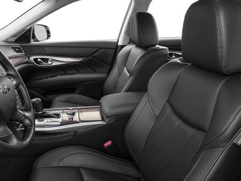 Used 2016 INFINITI Q70 L 3.7 w/ Technology Package AWD/4WD image 11