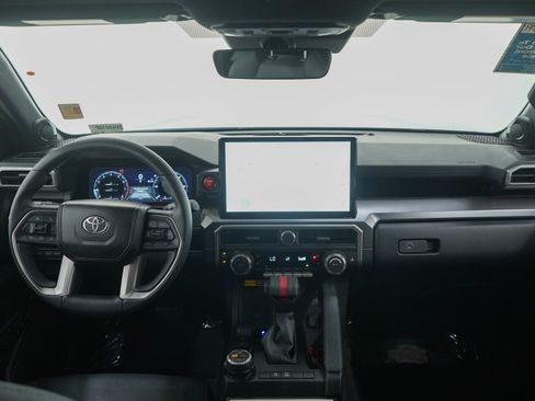 Used 2025 Toyota 4Runner TRD Off-Road Premium AWD/4WD image 13