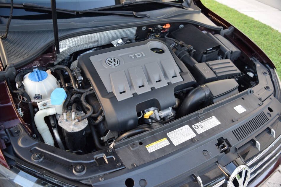 Used 2014 Volkswagen Passat TDI SE FWD image 93