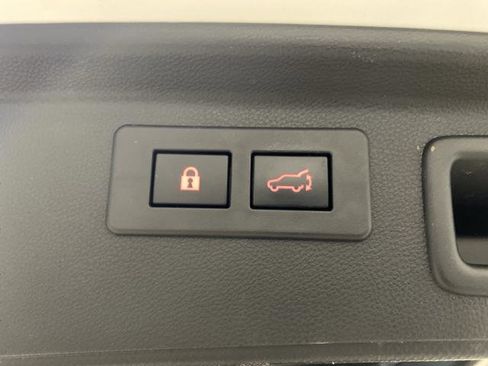 Used 2023 Subaru Forester Touring image 16