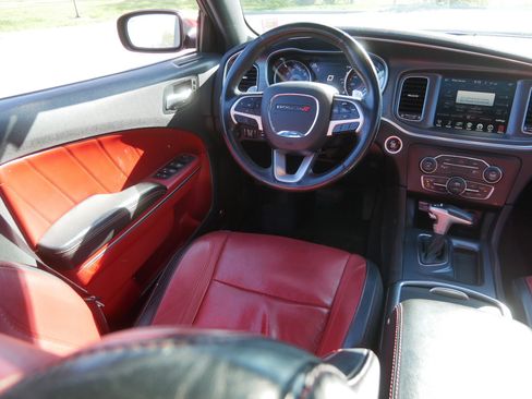 Used 2015 Dodge Charger SXT w/ AWD Plus Group image 9