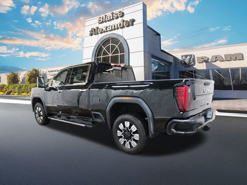 Used 2025 GMC Sierra 2500 Denali image 10