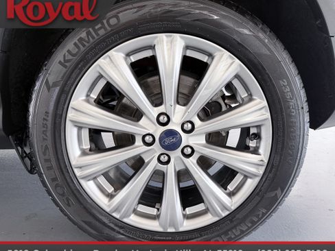 Used 2017 Ford Escape Titanium FWD image 7